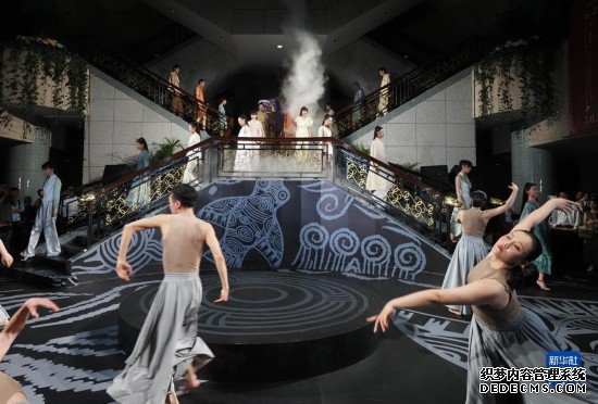 上海博物馆推出“研色·良渚之夜”综合艺术秀
